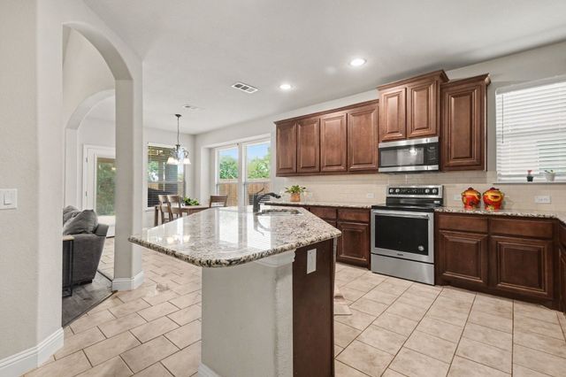 117 Providence Drive, Van Alstyne, TX 75495