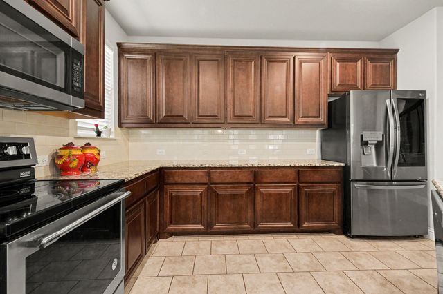 117 Providence Drive, Van Alstyne, TX 75495