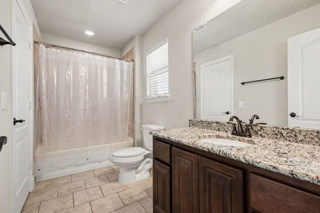 117 Providence Drive, Van Alstyne, TX 75495