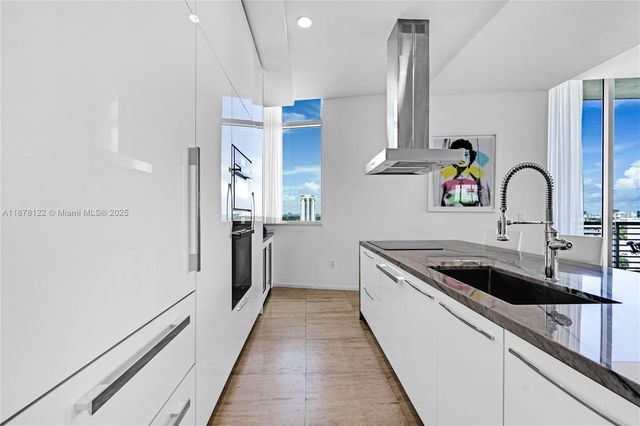 1445 16th St PH-4, Miami Beach, FL 33139