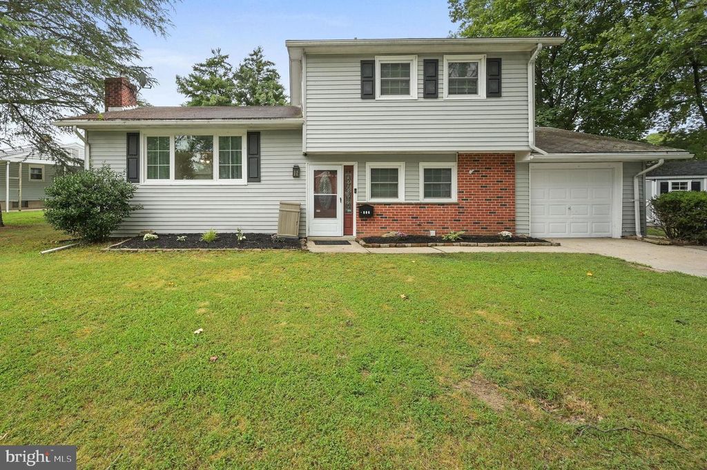906 MCDOWELL DR, Dover, DE 19901
