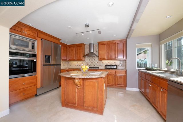 3139 Deerpark Dr, Walnut Creek, CA 94598