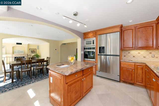 3139 Deerpark Dr, Walnut Creek, CA 94598