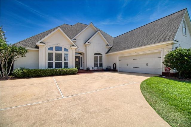 3981 Spring Landing Court, Theodore, AL 36582