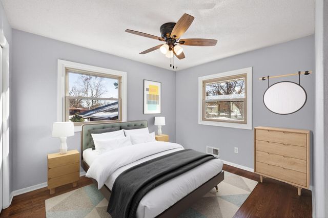 8657 Ironwood Trail N, Lake Elmo, MN 55042