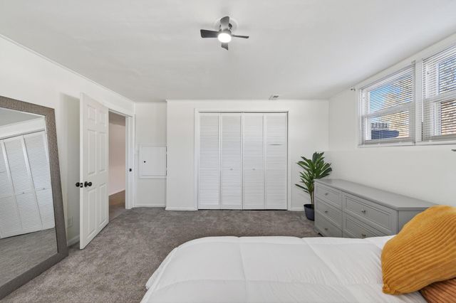 8657 Ironwood Trail N, Lake Elmo, MN 55042