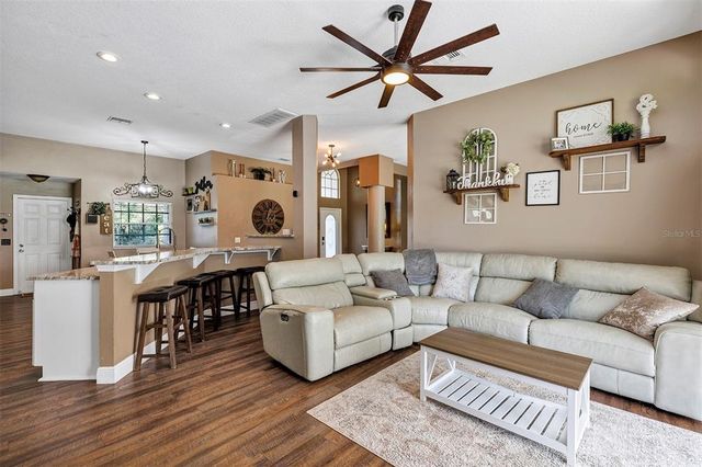 353 PLANTATION CLUB DRIVE, Debary, FL 32713