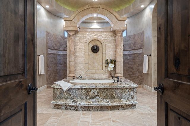 210 Costa Bella DR, Austin, TX 78734