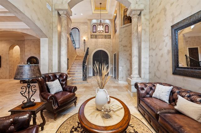 210 Costa Bella DR, Austin, TX 78734