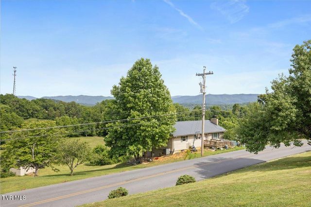 2286 Dave Buck Road, Johnson City, TN 37601