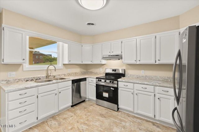 2286 Dave Buck Road, Johnson City, TN 37601