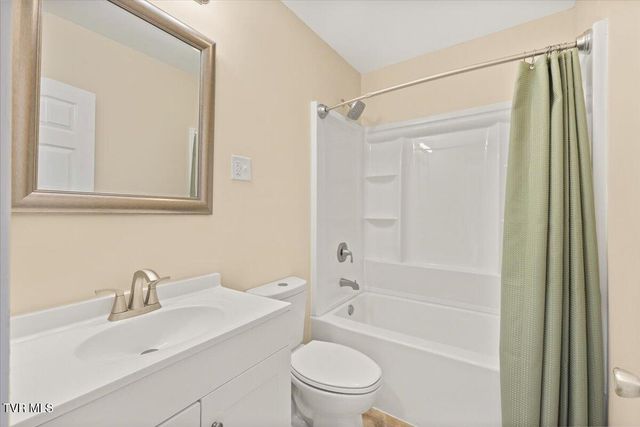 2286 Dave Buck Road, Johnson City, TN 37601