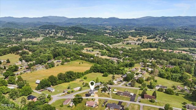 2286 Dave Buck Road, Johnson City, TN 37601