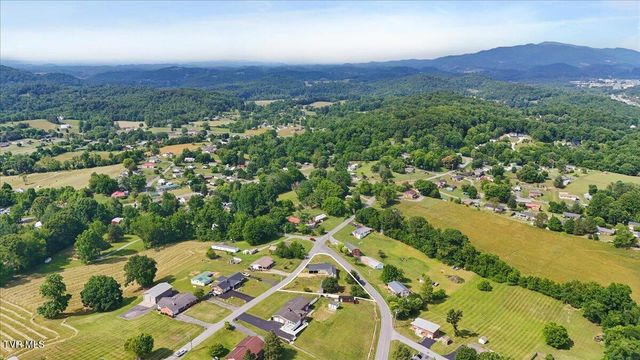 2286 Dave Buck Road, Johnson City, TN 37601