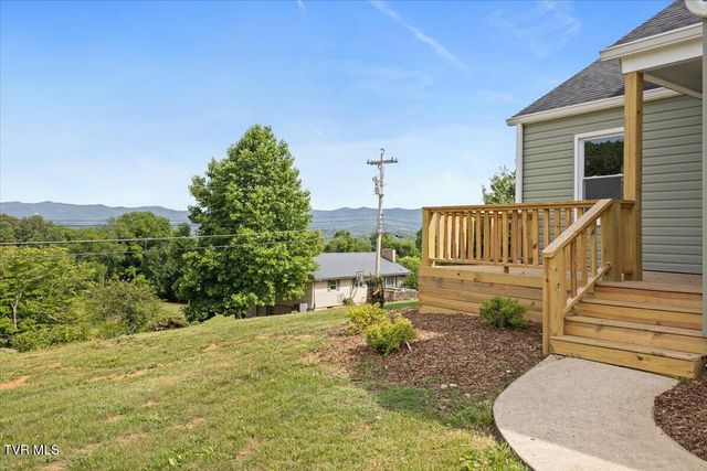 2286 Dave Buck Road, Johnson City, TN 37601