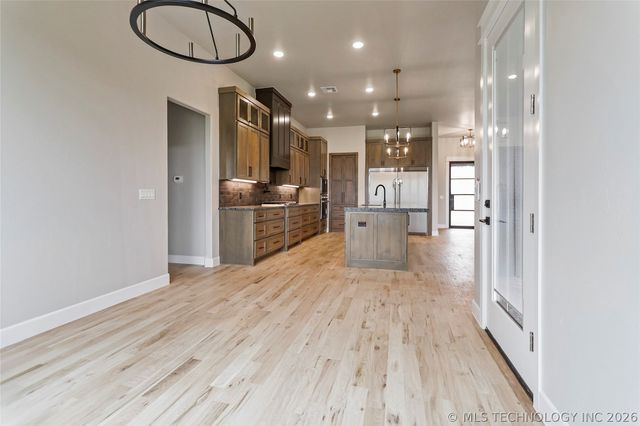 21670 E 112th Place S, Broken Arrow, OK 74014