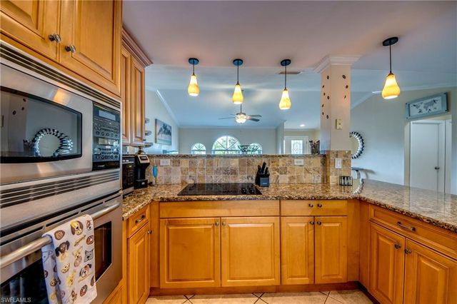 2919 SW 2nd PL, Cape Coral, FL 33914