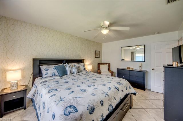 2919 SW 2nd PL, Cape Coral, FL 33914