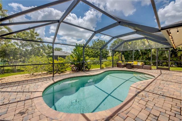 2919 SW 2nd PL, Cape Coral, FL 33914