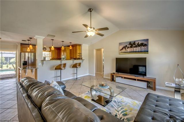 2919 SW 2nd PL, Cape Coral, FL 33914