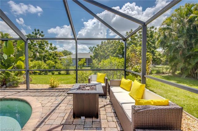 2919 SW 2nd PL, Cape Coral, FL 33914