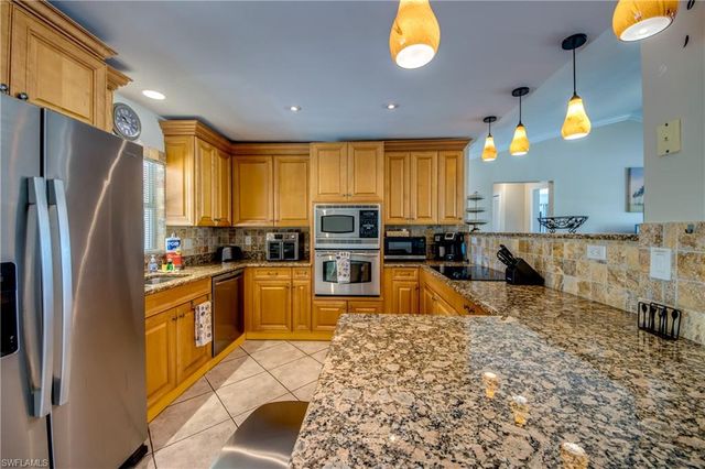 2919 SW 2nd PL, Cape Coral, FL 33914