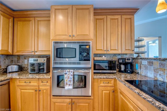 2919 SW 2nd PL, Cape Coral, FL 33914