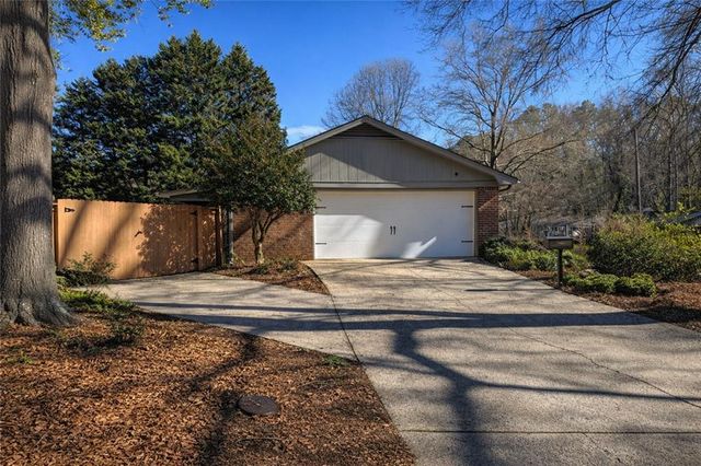 370 Merrydale Drive, Marietta, GA 30064