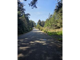 1310 KING St, Port Orford, OR 97465