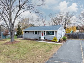 30 Alban Road, Enfield, CT 06082
