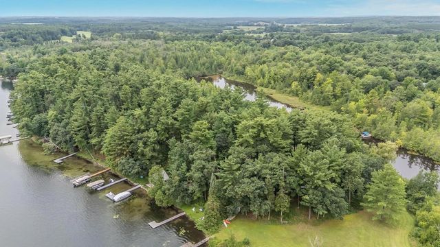 N2286 FERN AVENUE, Waupaca, WI 54981