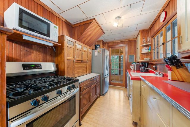 N2286 FERN AVENUE, Waupaca, WI 54981