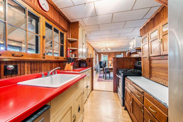 N2286 FERN AVENUE, Waupaca, WI 54981