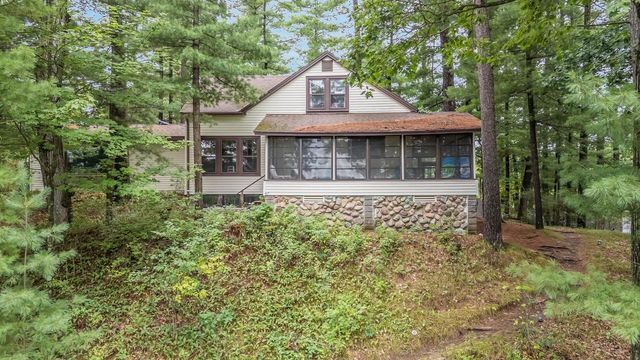 N2286 FERN AVENUE, Waupaca, WI 54981