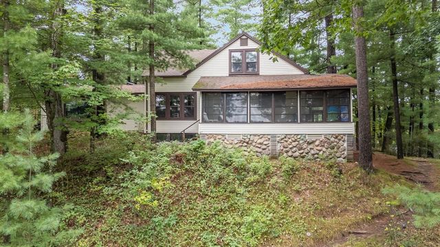 N2286 FERN AVENUE, Waupaca, WI 54981