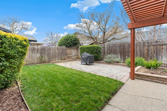 3151 Lemitar Way, Sacramento, CA 95833