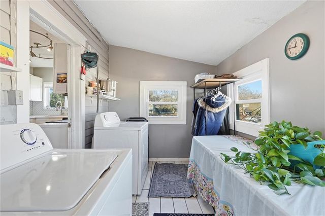 414 Pine Street, Leavenworth, KS 66048