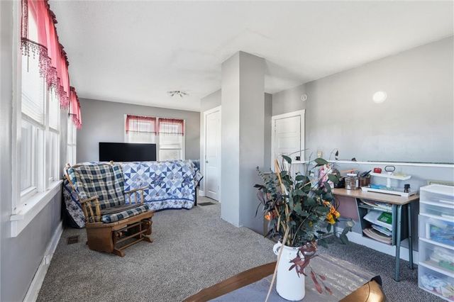 414 Pine Street, Leavenworth, KS 66048