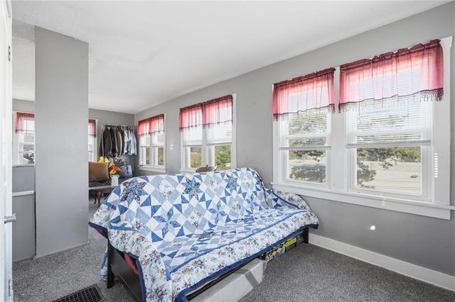 414 Pine Street, Leavenworth, KS 66048