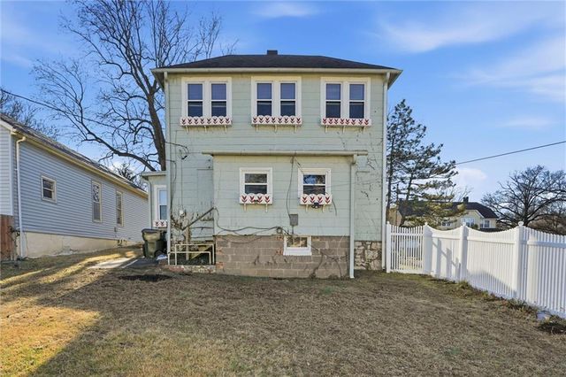 414 Pine Street, Leavenworth, KS 66048