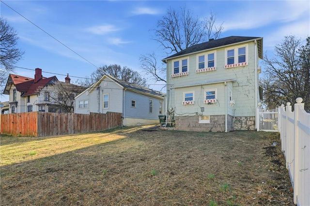 414 Pine Street, Leavenworth, KS 66048