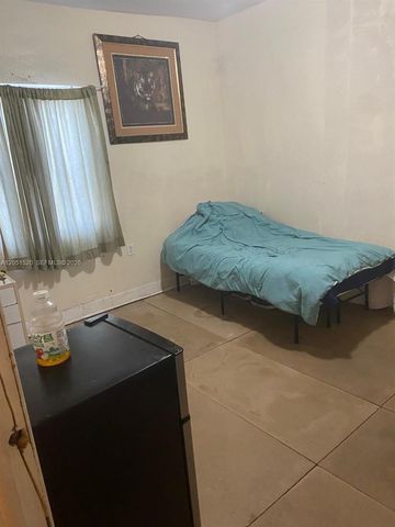 218 SW 10th Ave, Miami, FL 33130
