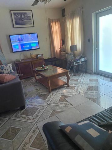 218 SW 10th Ave, Miami, FL 33130