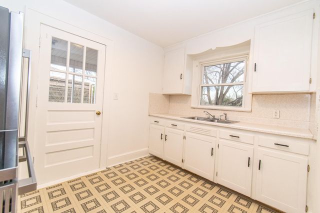 2619 Floraland DR, Roanoke, VA 24012