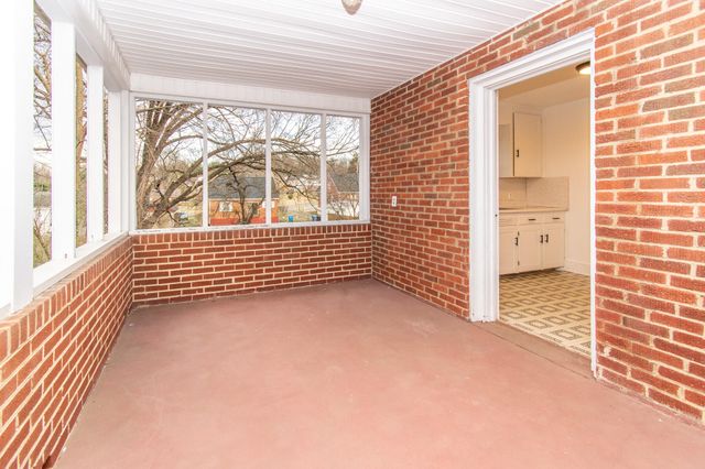 2619 Floraland DR, Roanoke, VA 24012