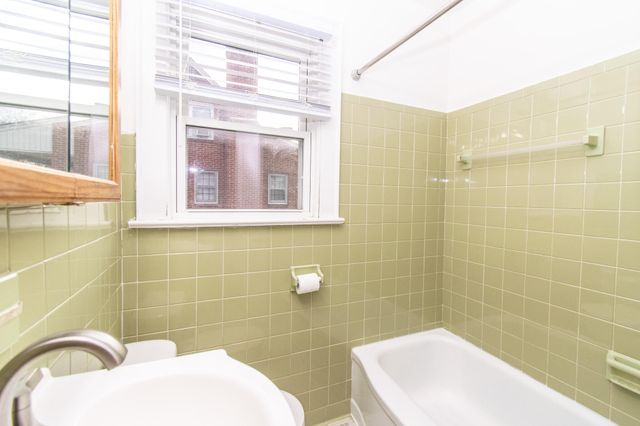 2619 Floraland DR, Roanoke, VA 24012