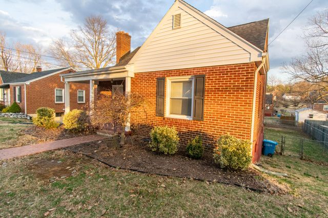 2619 Floraland DR, Roanoke, VA 24012