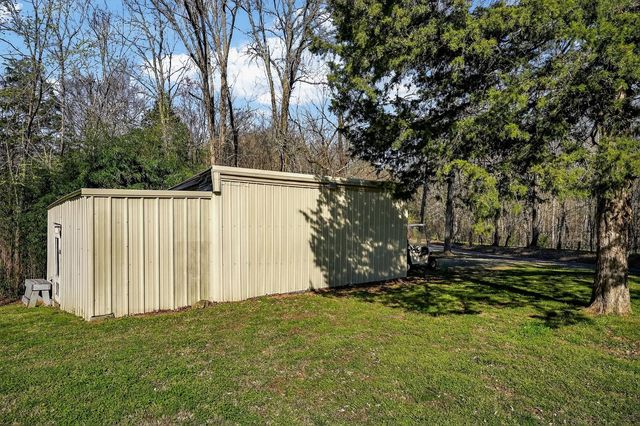 6817 Dale Ridge Rd, Lancaster, TN 38569