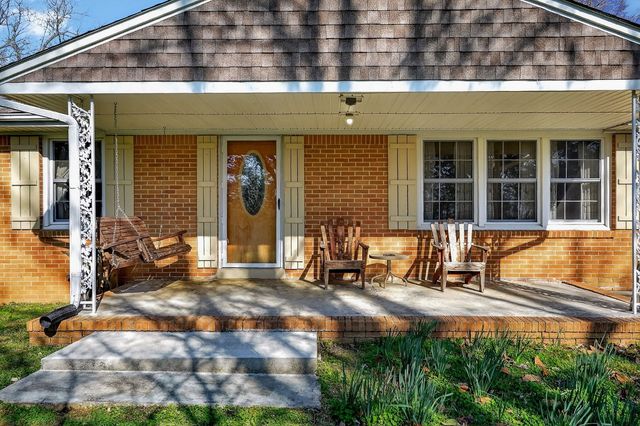 6817 Dale Ridge Rd, Lancaster, TN 38569