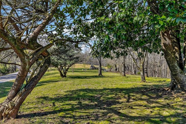 6817 Dale Ridge Rd, Lancaster, TN 38569